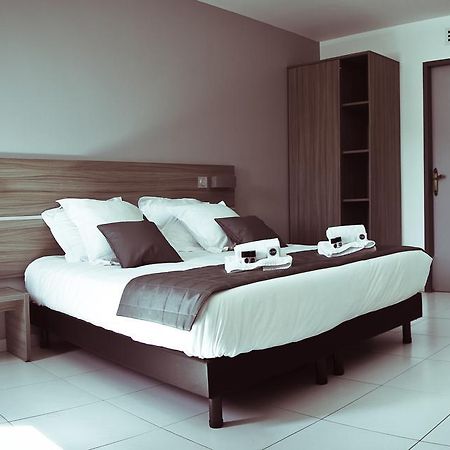 Hotel Le Cay Roquebrune-sur Argens Pokój zdjęcie